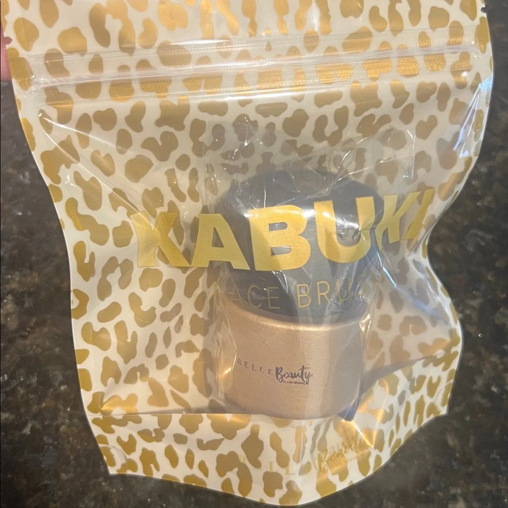 Belle Beauty by Kim Gravel Kabuki Face Brush